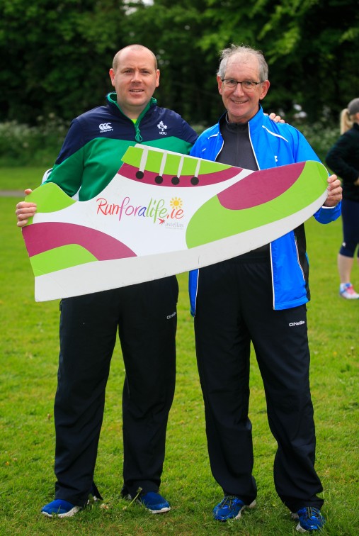 ***NO FEE PIC *** 20/05/2017 Alan Gleeson from Kerry & Ron Grainger fit for life ambassador Castleknock during the Irish Kidney Association's Run for a Life family fun run which will take place this Saturday 20th May at Corkagh Park, Clondalkin, Dublin. The IKA's Run for a Life is a charity fundraiser and celebrates the ‘gift of life’ and aims to raise awareness about the vital importance of organ donation and transplantation. Now in its 9th year ‘Run for a Life’ is open to people of all ages with the option of walking, jogging or running competitively in either a chip timed 2.5km, 5km or 10km distance. Based on last year's attendance over 500 people are expected to register for the event. For more information on the event visit website www.runforalife.ie For organ donor cards Freetext DONOR to 50050 or visit website www.ika.ie/card You can now download the IKA’s new digital donor card by visiting www.donor.ie on your smartphone. Your wishes to be an organ donor can also be included on the new format driving licence which is represented by Code 115. Photo: Arthur Carron